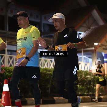 Runner Photo 7090774