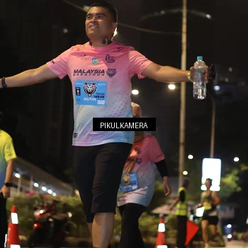 Runner Photo 7090916