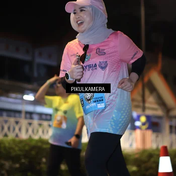 Runner Photo 7090921