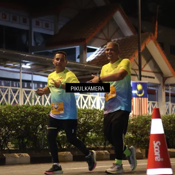 Runner Photo 7090994