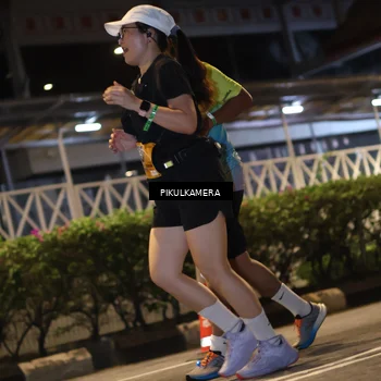 Runner Photo 7091087