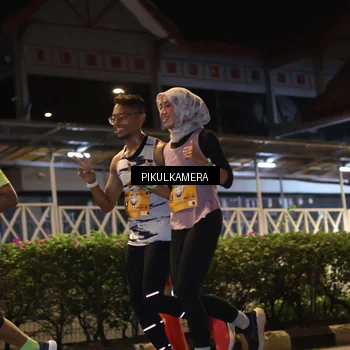 Runner Photo 7091113