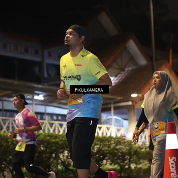 Runner Photo 7091136
