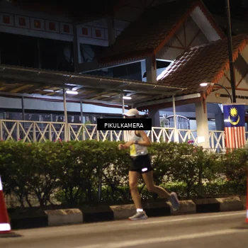 Runner Photo 7091253