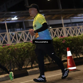 Runner Photo 7091389
