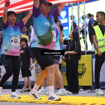 Runner Photo 7091681