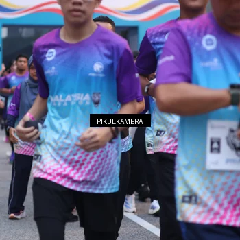 Runner Photo 7091757