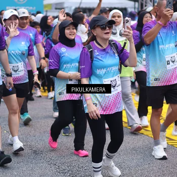 Runner Photo 7091913
