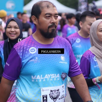 Runner Photo 7092000
