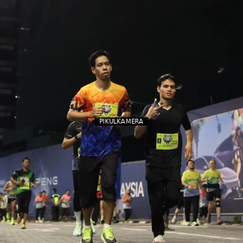 Runner Photo 7092695