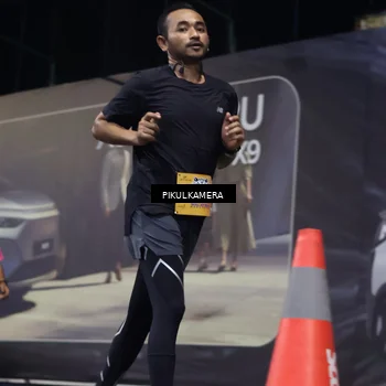 Runner Photo 7092728