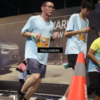 Runner Photo 7092842