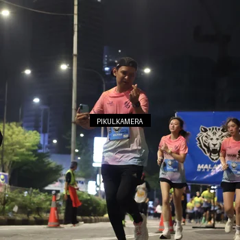 Runner Photo 7092875