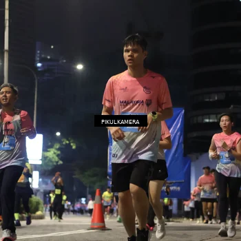 Runner Photo 7092887