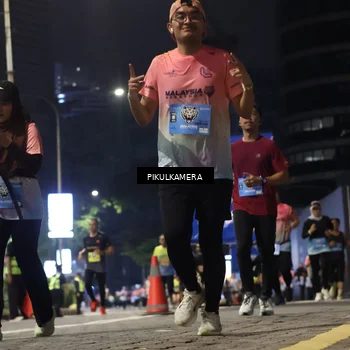 Runner Photo 7092929