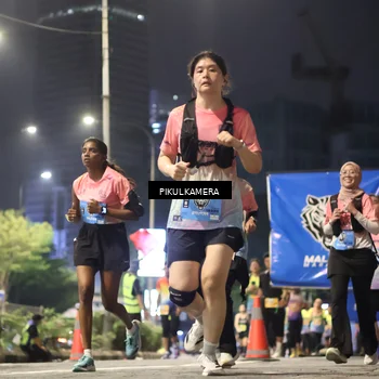 Runner Photo 7093012