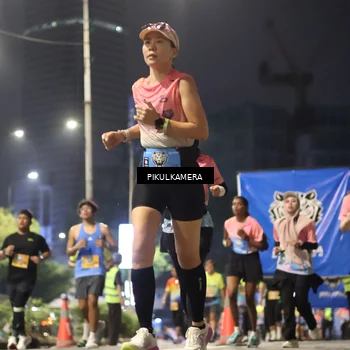 Runner Photo 7093014