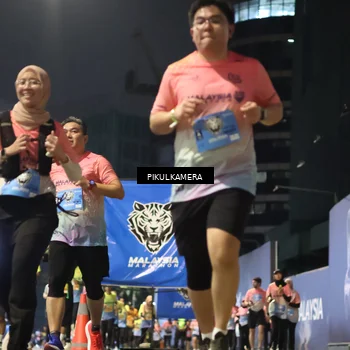 Runner Photo 7093015