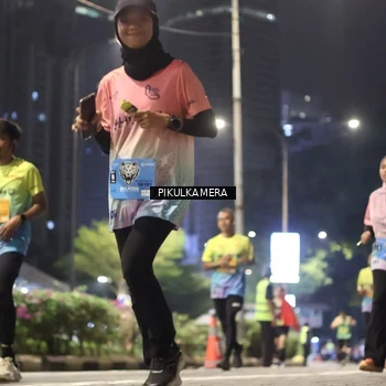 Runner Photo 7093021