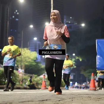 Runner Photo 7093024