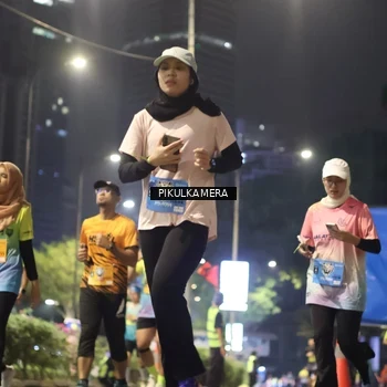 Runner Photo 7093046