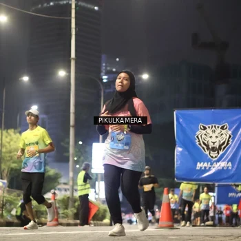 Runner Photo 7093064