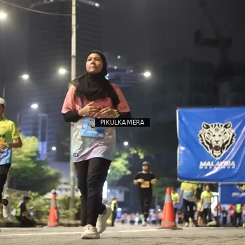 Runner Photo 7093065