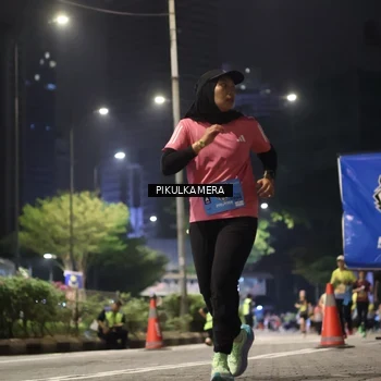 Runner Photo 7093075