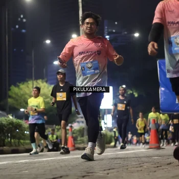 Runner Photo 7093091