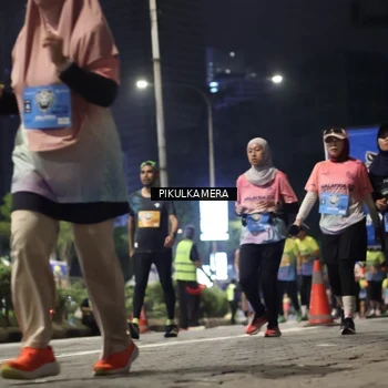 Runner Photo 7093104