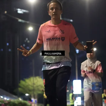 Runner Photo 7093133
