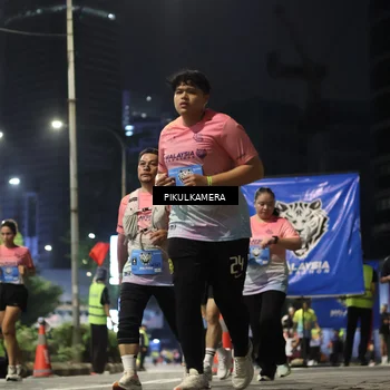 Runner Photo 7093149