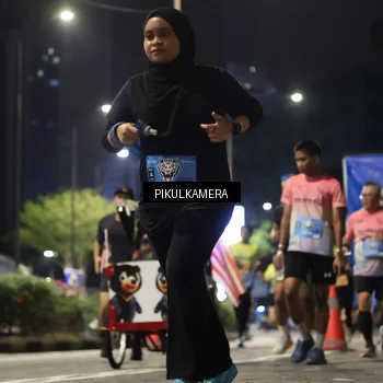 Runner Photo 7093176
