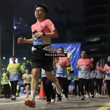 Runner Photo 7093198