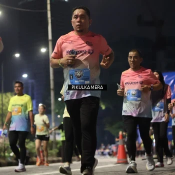 Runner Photo 7093205