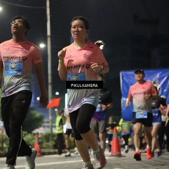 Runner Photo 7093216