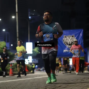 Runner Photo 7093249