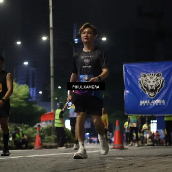 Runner Photo 7093259
