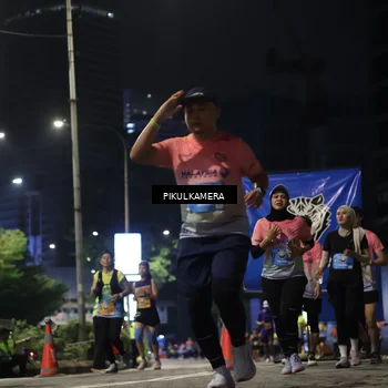 Runner Photo 7093283