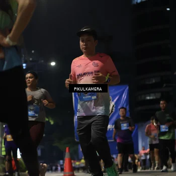 Runner Photo 7093295