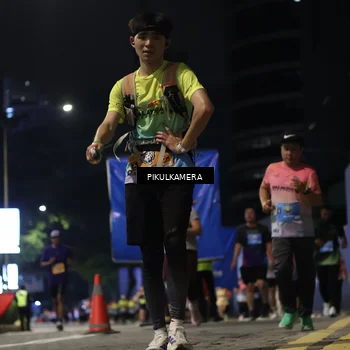 Runner Photo 7093297