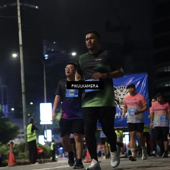 Runner Photo 7093302