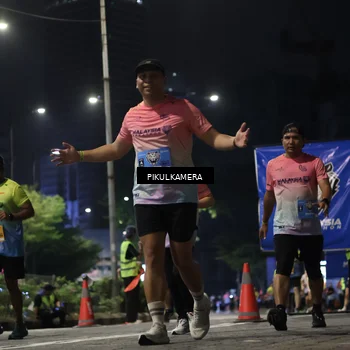 Runner Photo 7093305