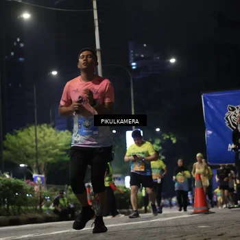 Runner Photo 7093324