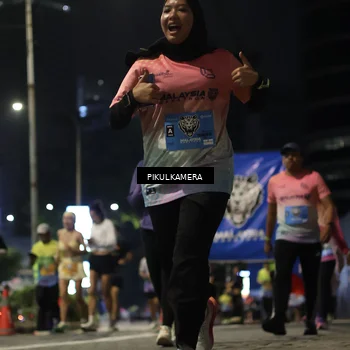 Runner Photo 7093330