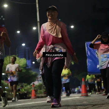 Runner Photo 7093344