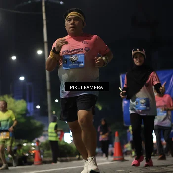 Runner Photo 7093354