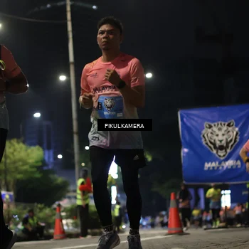 Runner Photo 7093356