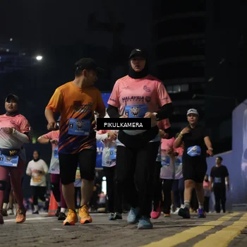 Runner Photo 7093412