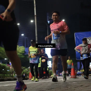 Runner Photo 7093418